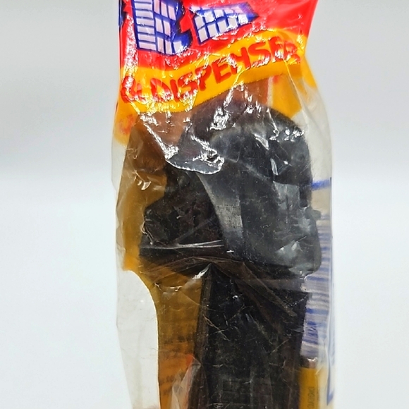 Star Wars Darth Vader Pez Candy Dispenser - Picture 4 of 8
